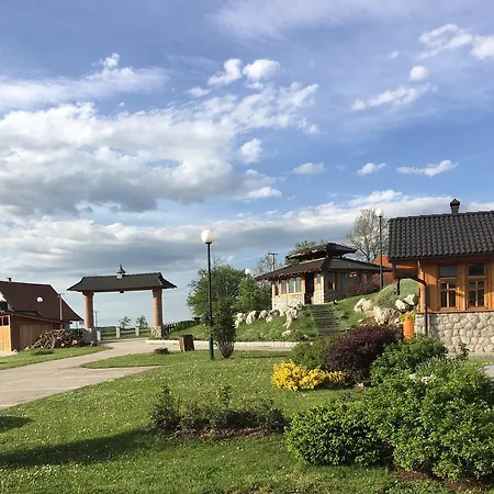 Nacionalna Kuca Bajo