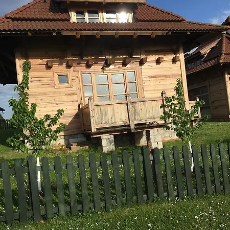 Nacionalna Kuca Bajo Chalet