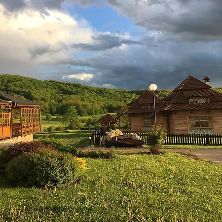 Nacionalna Kuca Bajo Chalet Mackat