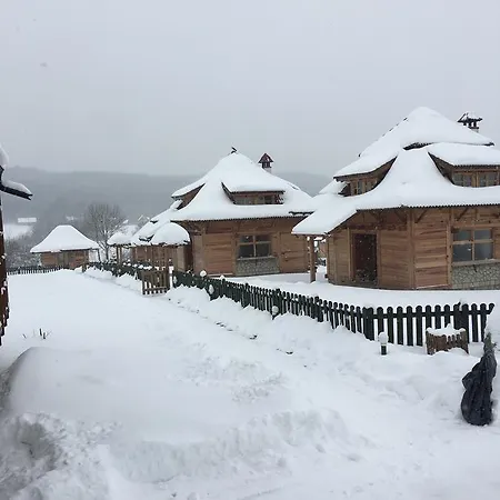 Chalet Nacionalna Kuca Bajo *