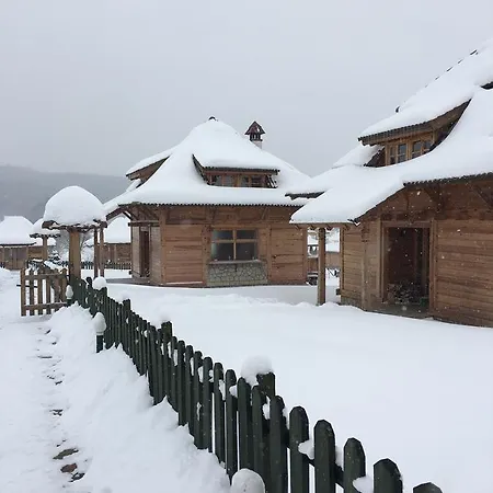 Nacionalna Kuca Bajo Chalet Mackat