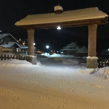 Nacionalna Kuca Bajo Chalet